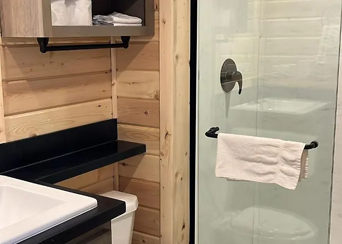 New Chalet! Closest To South Rim 20 Min, 2 Kingbeds Loft No Kitchen Valle