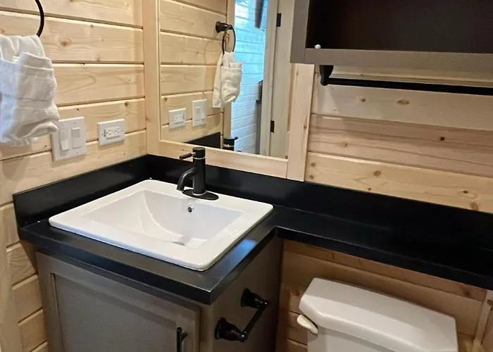 New Chalet! Closest To South Rim 20 Min, 2 Kingbeds Loft No Kitchen *