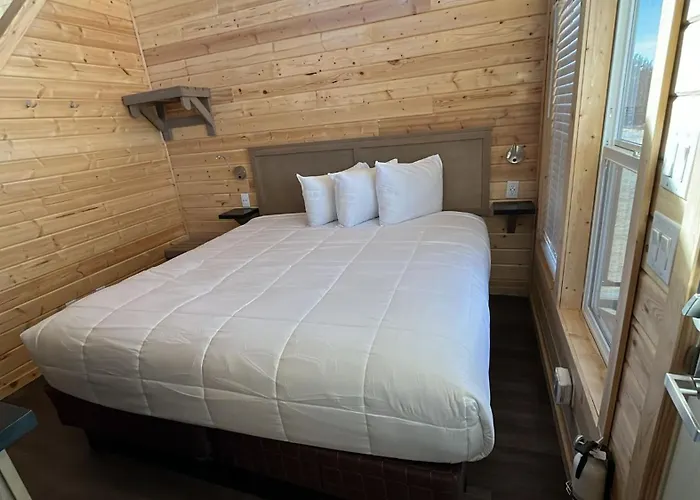 New Chalet! Closest To South Rim 20 Min, 2 Kingbeds Loft No Kitchen Valle